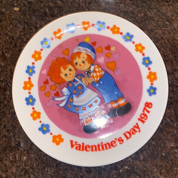 Schmid 1978 Raggedy Ann & Andy Valentine's Day Plate